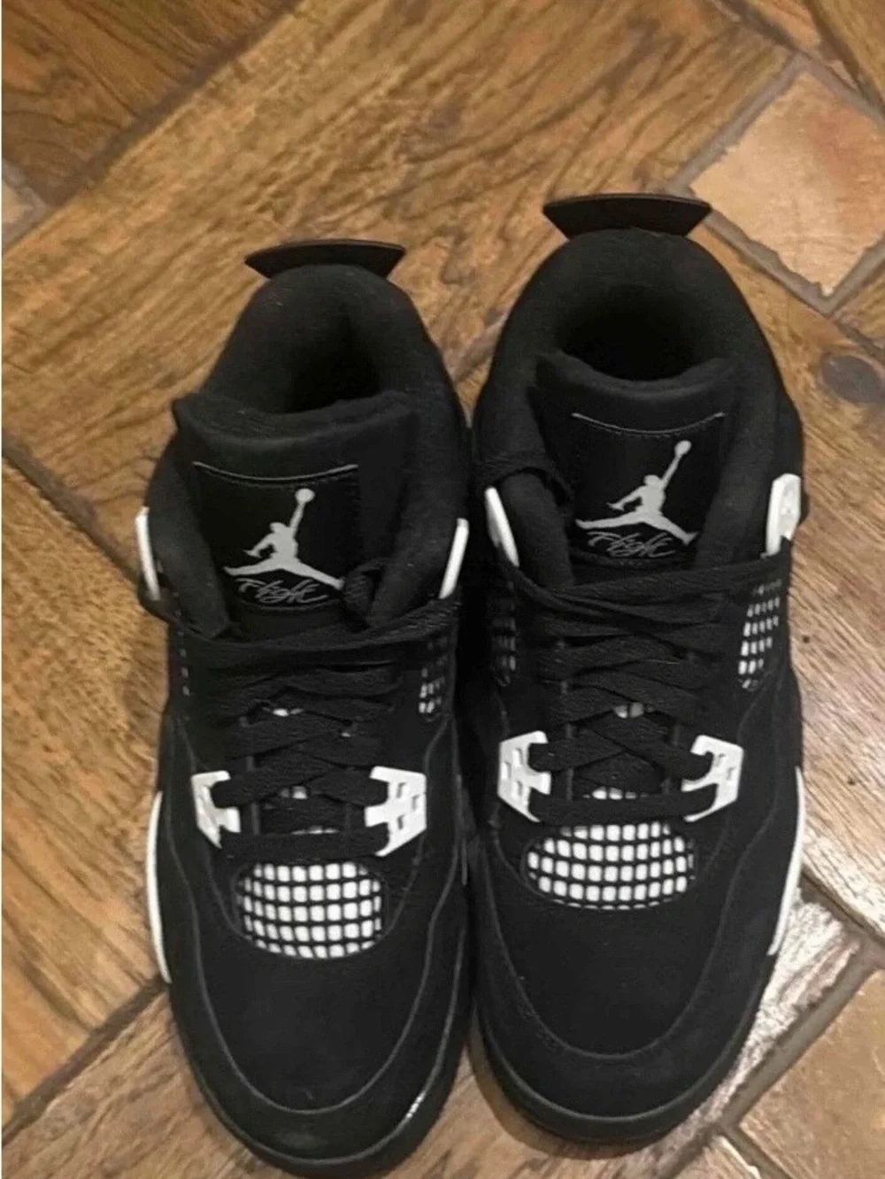 White Thunders JORDAN 4